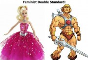 Barbie VS Musclor : le poids des stéréotypes de genre illustré par Mirion Malle Barbie VS Musclor : le poids des stéréotypes de genre illustré par Mirion Malle