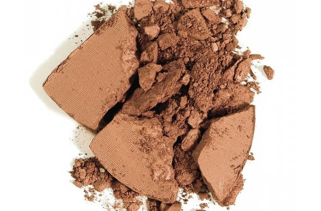 Quelle poudre de soleil choisir ?