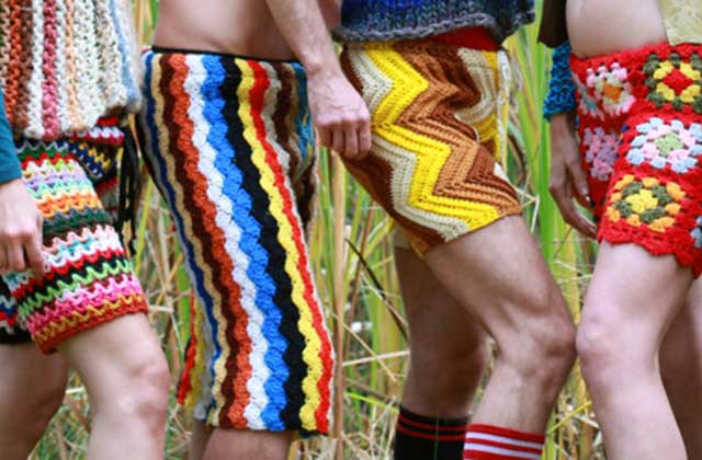 Les caleçons et pantalons en crochet de LordvonSchmitt sur Etsy — WTF Mode