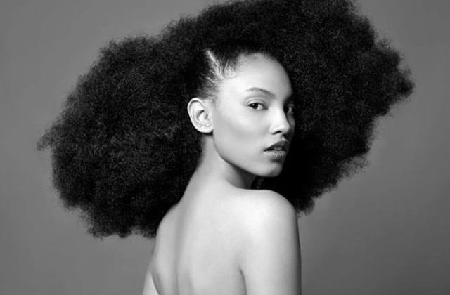 Tu fais partie du mouvement Nappy ? Viens nous parler de tes cheveux !