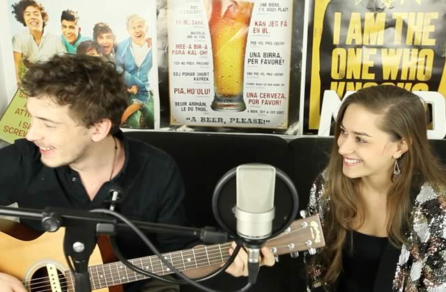 Nina Attal chante « Put Them In Hell » en acoustique