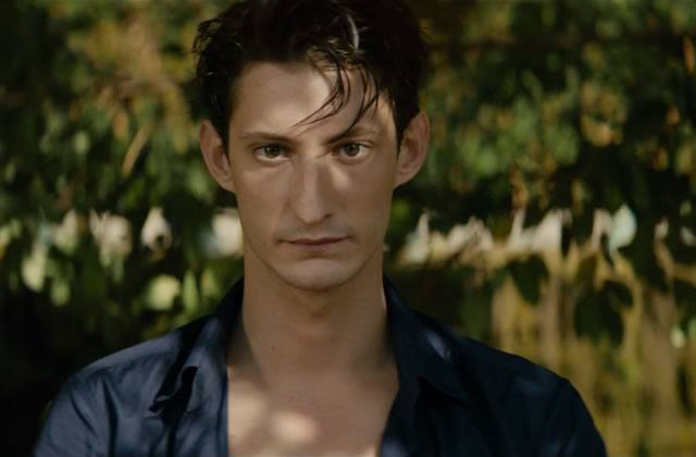 Pierre Niney magistral dans la bande-annonce d’« Un homme idéal »