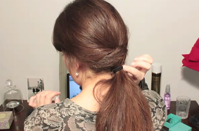 tuto coiffure queue de cheval basse volume sara sabaté