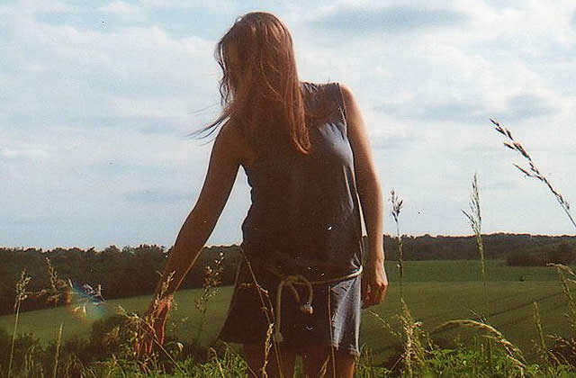 EXCLU – Écoutez le premier EP de Laure Briard !