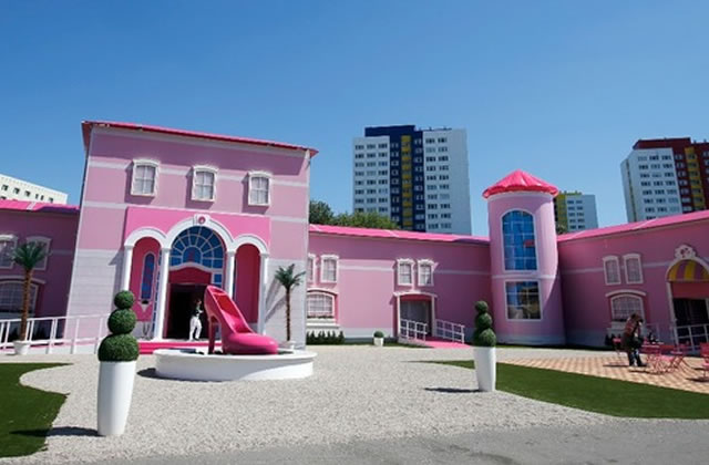 la plus grande maison de barbie