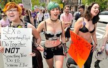 La Gazette du 27 septembre 2013 – Time capsule, Slutwalk et tricot