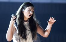 Lorde ose la manucure Bob le Bricoleur aux Grammy Awards 2014