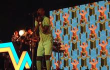 Omar Sy chante Papaoutai de Stromae