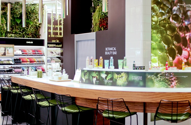 Rocher Premier Son Concept À Paris Yves Store Ouvre mnwvN80