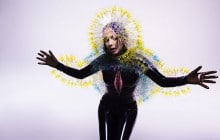 Björk dévoile « Stonemilker », un clip en réalité virtuelle