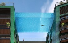 La piscine suspendue à 35 mètres de hauteur, pour nager dans le bonheur