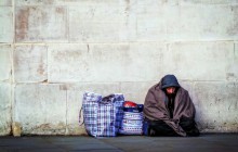 Comment aider une personne sans-abri ?