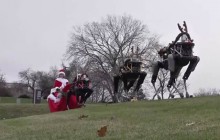 La pire carte de voeux de Noël 2015, featuring des rennes robots flippants