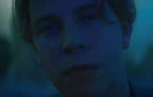 Tom Odell présente le clip de « Wrong Crowd », son nouveau single