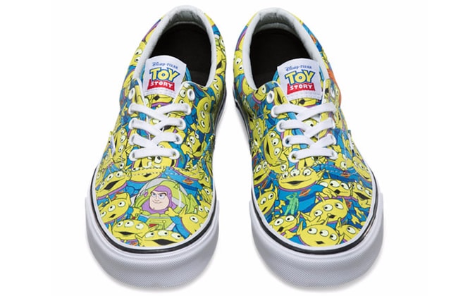 chaussure toy story vans