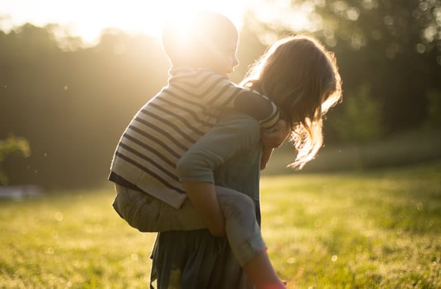 Je suis l’aînée d’une famille nombreuse… et ça m’a fait grandir TRÈS vite