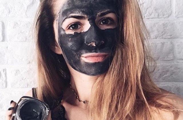 Le charbon, l’ingrédient beauté qui va vous purifier en profondeur