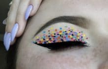 Le « dotted eyeliner » souligne ton regard en pointillés