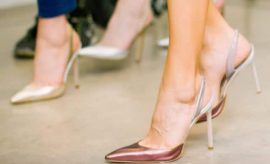 Les femmes peuvent-elles légalement être forcées de travailler en talons ?
