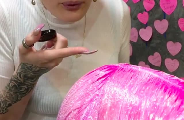 Le « Glitter Process Porn », la pornographie des paillettes arrive en salon de coiffure !