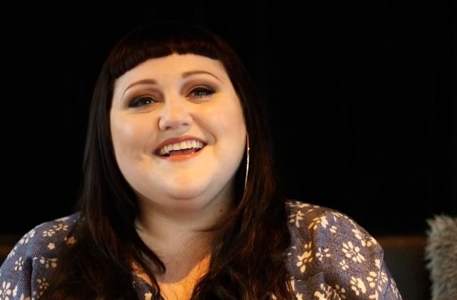Beth Ditto, meilleure personne de l’univers, nous parle musique et paillettes !