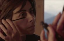 Ben Mazué fait le portrait touchant d’une femme, mère et pilote d’hélicoptère, dans le clip de La femme idéale