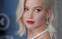 Jennifer Lawrence ne subit pas sa robe fendue, merci bien