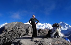 serveuse-lodge-everest