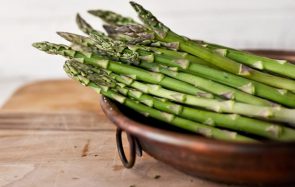 Qu’est-ce qu’on mange en mai ? Découvre les fruits et légumes du mois !