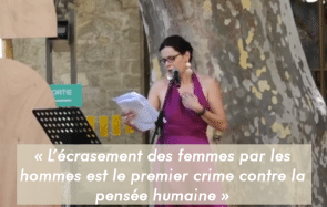 « Je ne veux plus être la bouffonne du Roi », assène une comédienne à Avignon