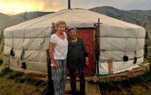 Aide Juliette à financer le docu trop chou sur le grand voyage de sa grand-mère !