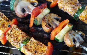 5 recettes végétariennes pour se la péter au barbecue