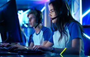 Comment jouer en ligne quand on ne connaît personne ?