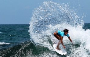 Le surf institue officiellement l’égalité des primes entre les hommes et les femmes !