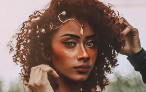 Du maquillage métallique cuivre et bronze pour te transformer en fée de l’automne