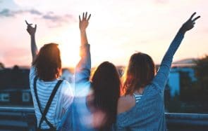 Quatre idées pour transformer une pote en amie pour la vie