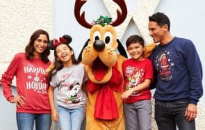 Les pulls moches de Noël Disney sont sortis !