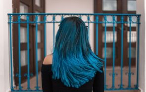 Les 7 commandements pour teindre tes cheveux toi-même