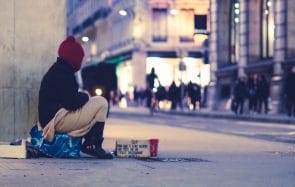 Offre un Noël à une femme sans-abri !