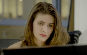 Quand les victimes de revenge porn se mettent à nu