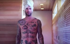 Les tétons d’Adam Levine au Super Bowl, un beau double standard