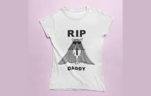 #RIPDaddy est la collection de Choupette, le chat en deuil de Karl Lagerfeld