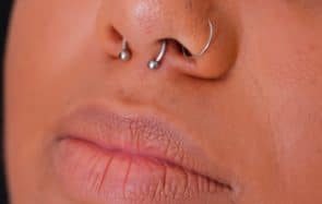 Comment nettoyer son piercing au nez ?
