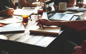 Participe à un atelier d’écriture gratuit pour aiguiser ta plume !