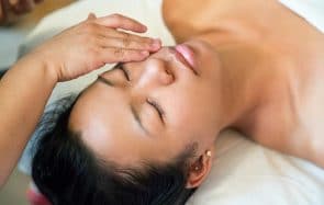 BB Glow BB crème semi-permanente microneedling