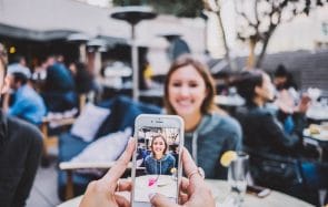 Si tu n’aimes pas être prise en photo, cet article est pour toi