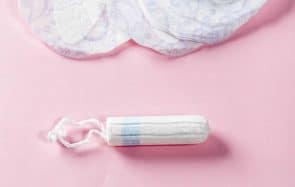 Garde à vue pour vol de tampons, c’est aussi ça la précarité menstruelle