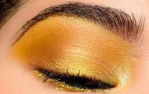 Comment porter le maquillage jaune sur les yeux ?