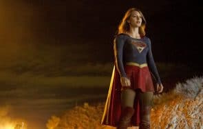 Supergirl dévoile son nouveau costume… sans jupe !