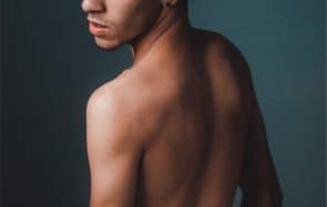 Tu es un homme ? Raconte-moi ton rapport au fait d’envoyer des nudes (ou pas) !